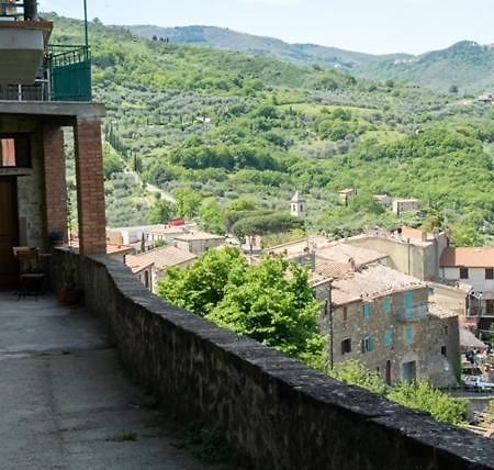 Casa Angolo Cantina Nel Castello Montegiovi 외부 사진