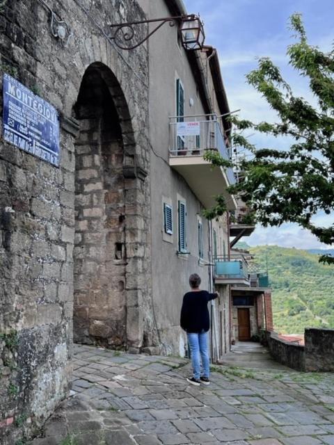 Casa Angolo Cantina Nel Castello Montegiovi 외부 사진